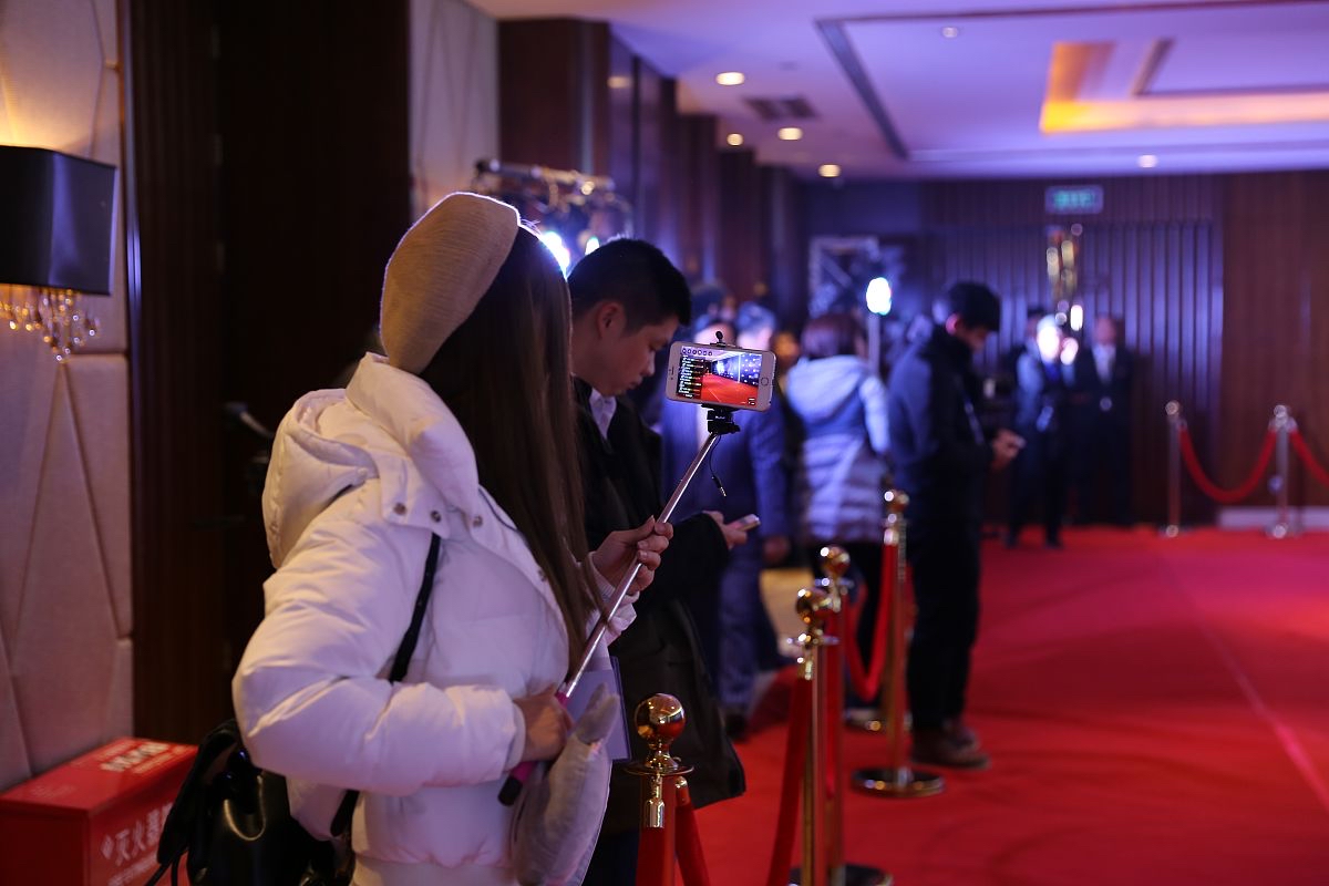 乐鱼体育(中国)官方网站-包含&quot;现场直播：观众全程零死角体验精彩瞬间&quot;的词条