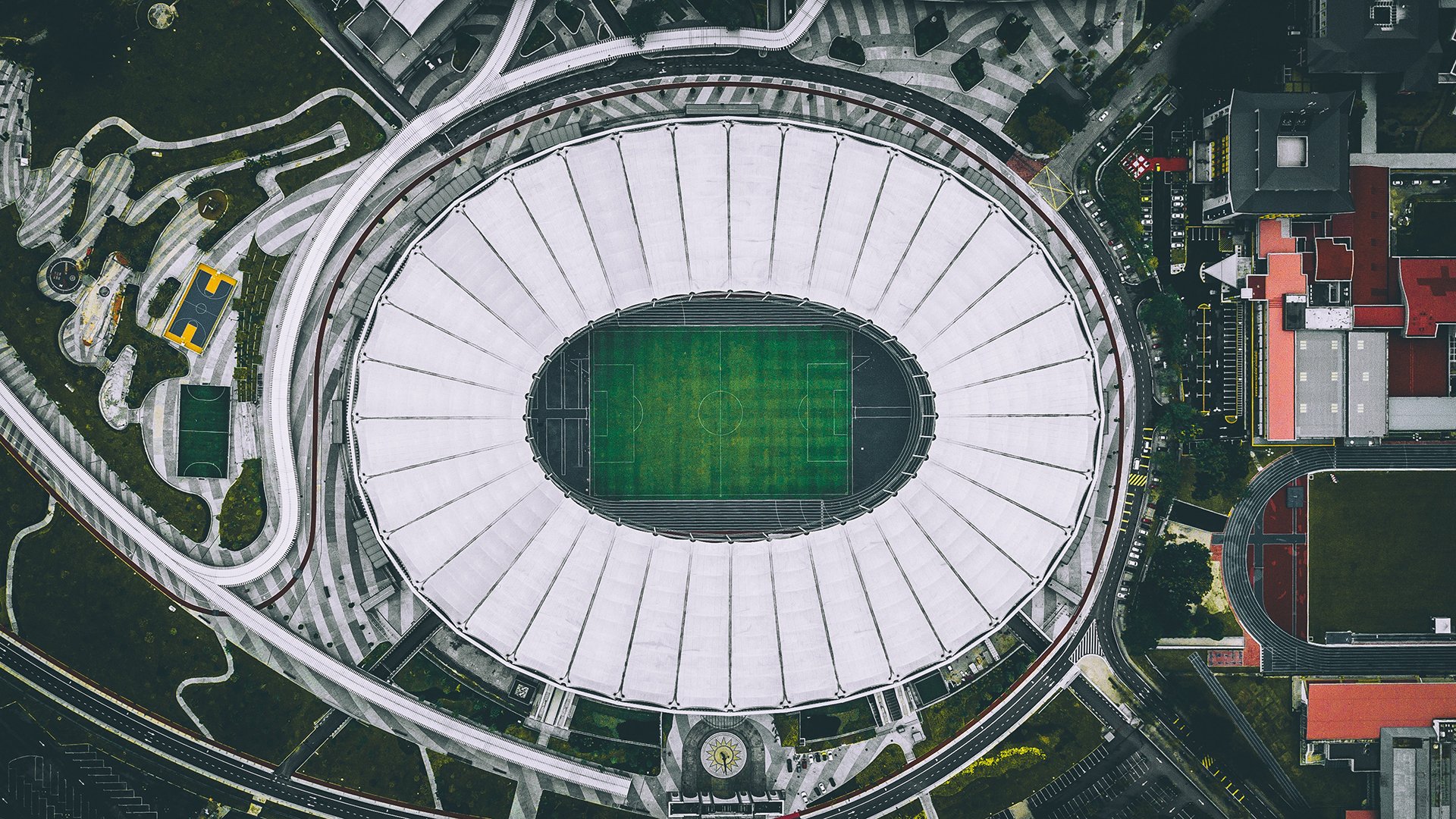 Leyu Sport下载-法甲劲旅战术变化多样，精彩传球带来胜利希望，法甲老牌劲旅