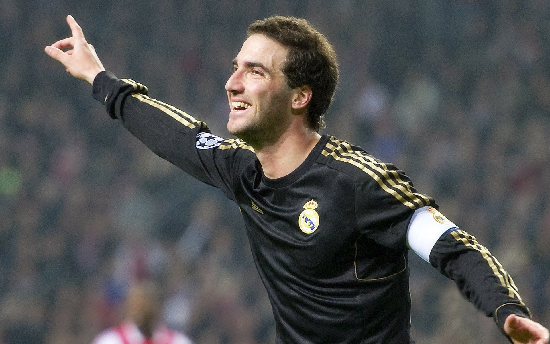 乐鱼电竞在线平台-博卡青年季后赛席位稳固，博卡青年2020主场球衣